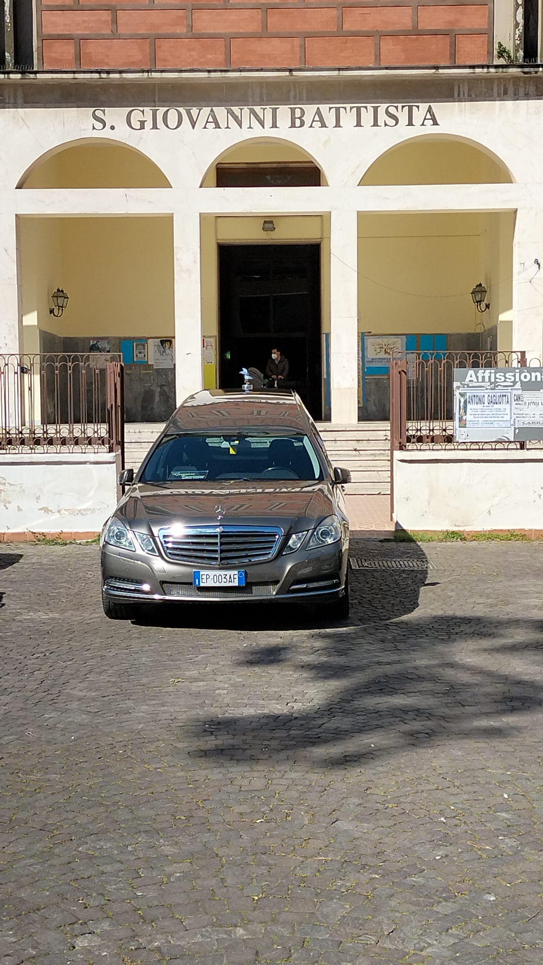 Funerale completo a Napoli - Onoranze Funebri Gennaro Tammaro